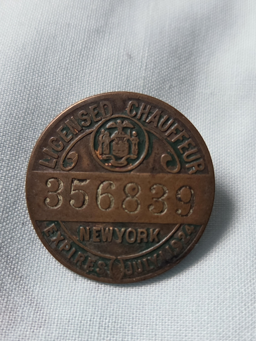 New York 1924 Licensed Chauffeur Badge Pin - Brown/Copper Tone #cb2